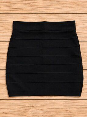 Windsor Black Bandage Bodycon Mini Skirt Size M Runs Small